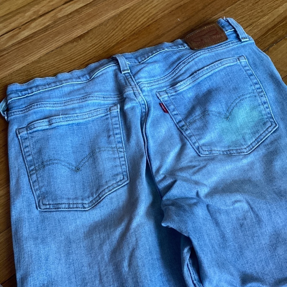 Levi’s button fly high waisted 31 denim jeans slight discoloration back see pics - Picture 8 of 10